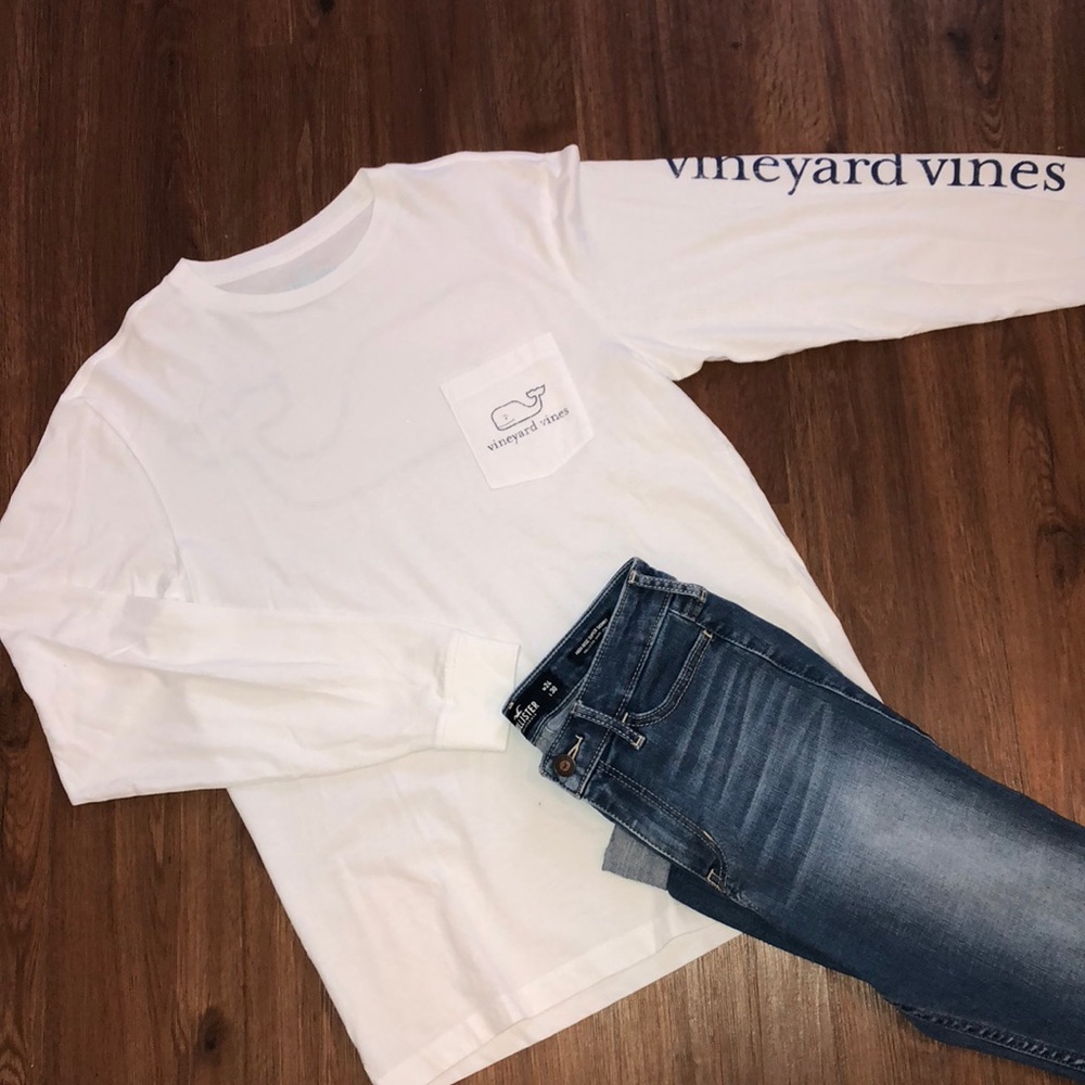 NWOT White&Blue Long Sleeve Vineyard Vines T-Shirt